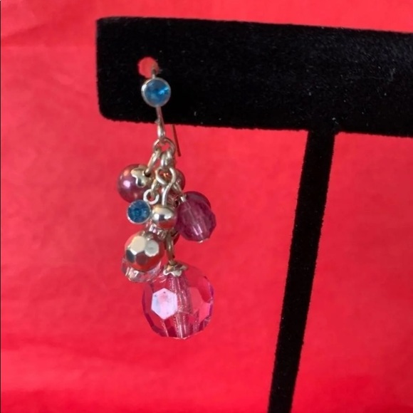 Fu & flirty dangle earrings - Picture 3 of 3